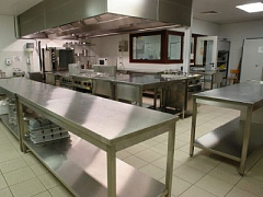 Как выбрать разделочный стол